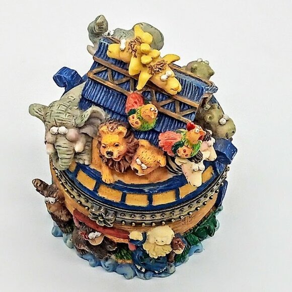 Noah's Ark Hinged Trinket Box - Picture 2 of 7